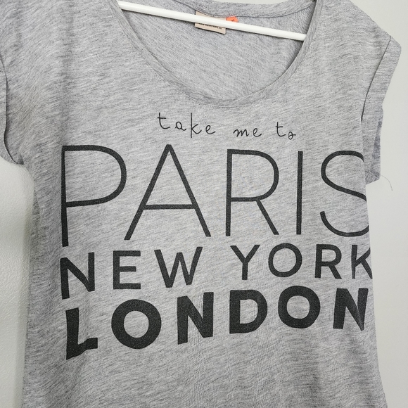3 for $25 Only Paris New York London grey gray t-shirt medium - Picture 2 of 5